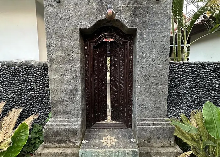 Bali Stuti 3* ジンバラン